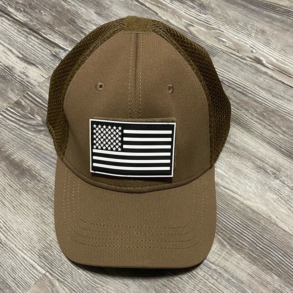 CONDOR Mesh Tactical Cap Brown Size L/XL With American Flag Patch